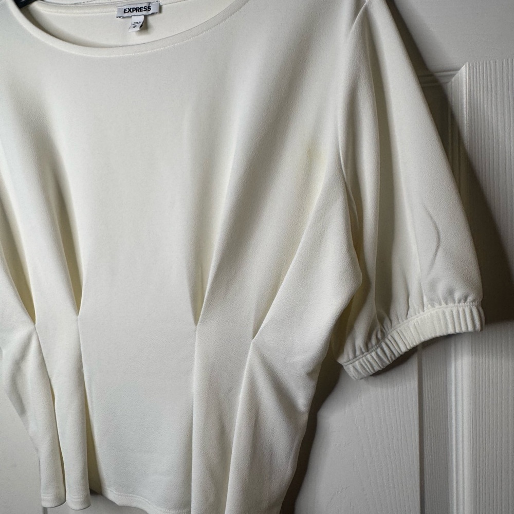 Express Cream Blouse - Picture 5 of 9
